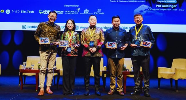 Speakers from the LS360